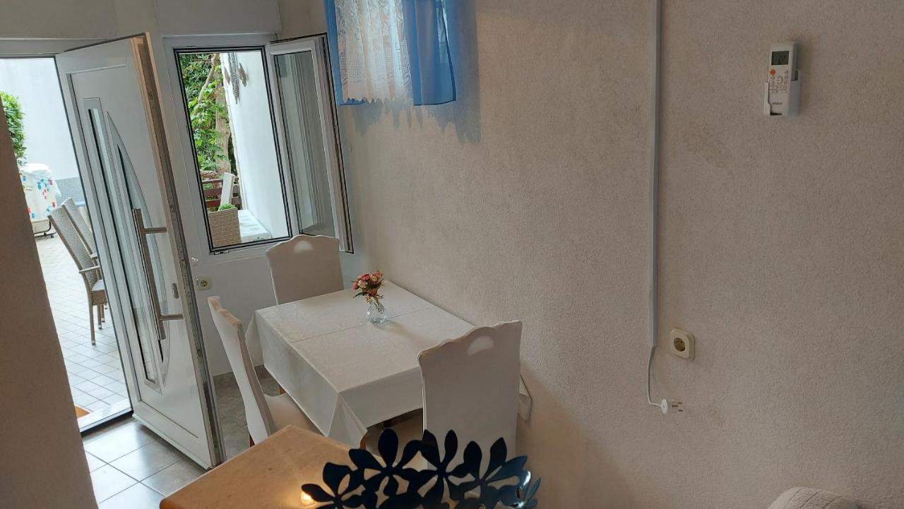 Apartment Jerolima Dugi Rat Exterior photo